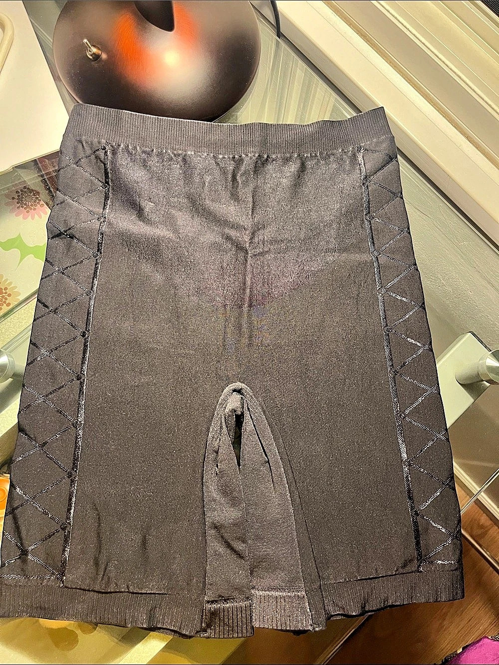 FREE!🆓SHAPE WEAR biker shorts by Barely There
FREE GIFT /ITEM W. ANY PURCHASES !